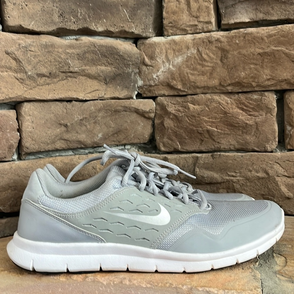 Nike Orive Gray Sneakers‎ / SZ 12